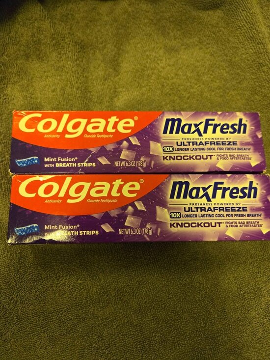Colgate Max Fresh Mint Fusion (2) - Picture 1 of 1